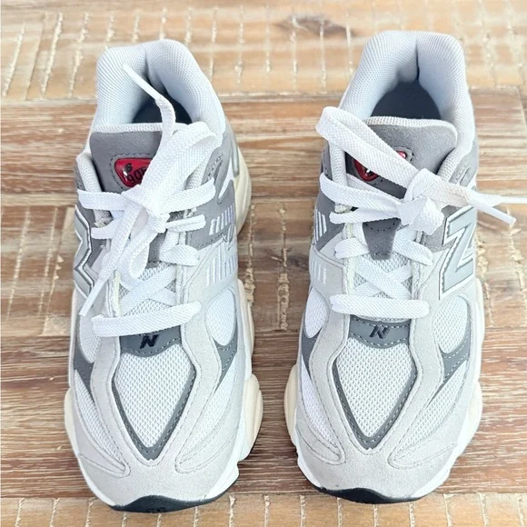 New Balance 9060 Boys Sneakers Suede Grey Shoes Size 2.5 - Picture 2 of 10